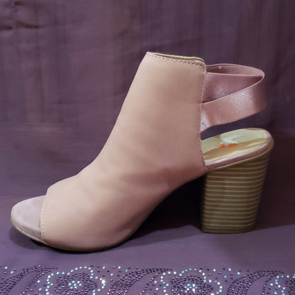Kenneth Cole blush pink open toe sandals 7M - Picture 1 of 7